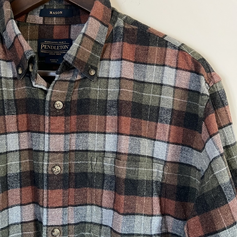 Men’s Pendleton Mason Button-Down Size Large - image 3
